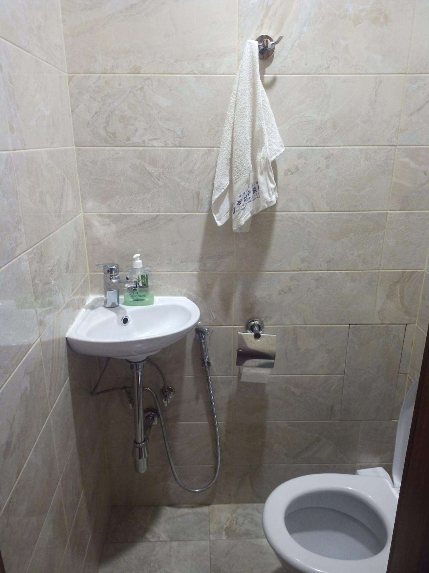 Spacious One Bedroom Apartment In The City Centre Erivan Dış mekan fotoğraf